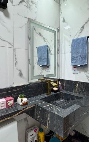 Casa à venda com 240m², 3 quartos e 2 vagas Casa à venda com 240m², 3 quartos e 2 vagasBanheiro Social