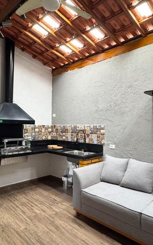 Casa à venda com 240m², 3 quartos e 2 vagas Casa à venda com 240m², 3 quartos e 2 vagasÁrea gourmet