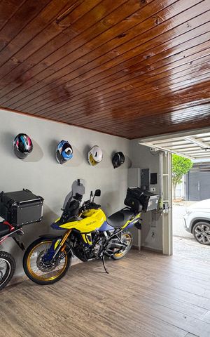 Casa à venda com 240m², 3 quartos e 2 vagas Casa à venda com 240m², 3 quartos e 2 vagasGaragem