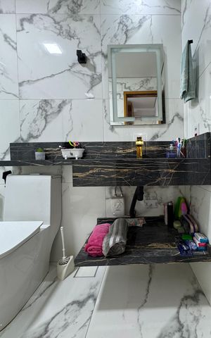 Casa à venda com 240m², 3 quartos e 2 vagas Casa à venda com 240m², 3 quartos e 2 vagasBanheiro - Suíte
