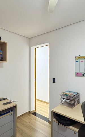 Casa à venda com 240m², 3 quartos e 2 vagas Casa à venda com 240m², 3 quartos e 2 vagasQuarto 2