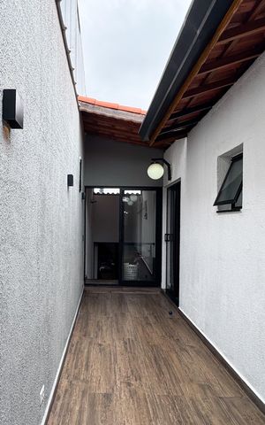 Casa à venda com 240m², 3 quartos e 2 vagas Casa à venda com 240m², 3 quartos e 2 vagasQuintal