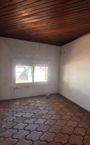 Casa à venda com 190m², 2 quartos e 1 vaga