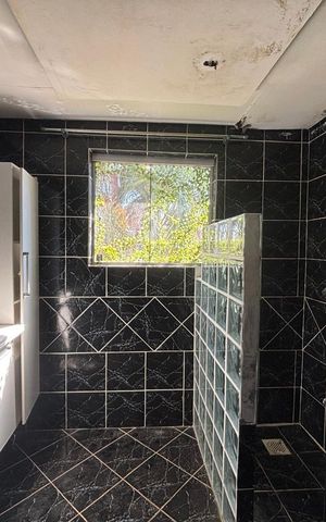 Casa à venda com 190m², 2 quartos e 1 vaga