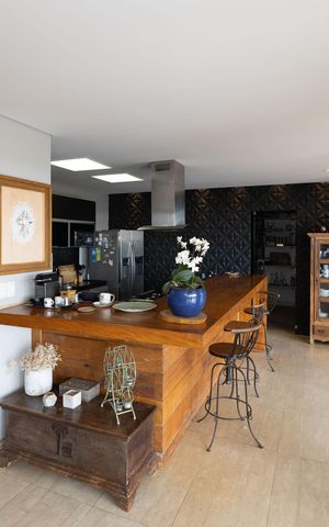 Casa de condomínio à venda com 350m², 4 quartos e 4 vagas Casa de condomínio à venda com 350m², 4 quartos e 4 vagasCozinha