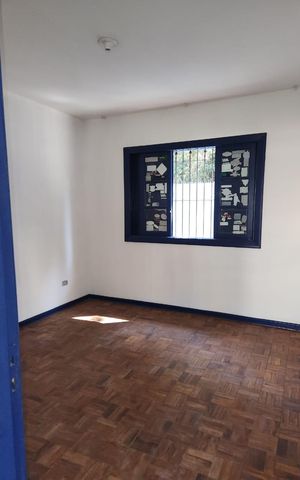 Casa para alugar com 170m², 3 quartos e 5 vagas Casa para alugar com 170m², 3 quartos e 5 vagasQuarto