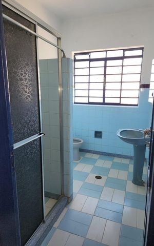 Casa para alugar com 170m², 3 quartos e 5 vagas Casa para alugar com 170m², 3 quartos e 5 vagasBanheiro