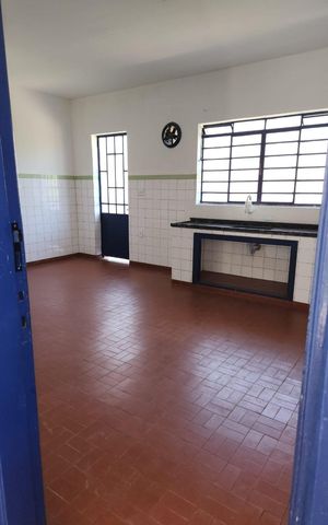 Casa para alugar com 170m², 3 quartos e 5 vagas Casa para alugar com 170m², 3 quartos e 5 vagasCozinha