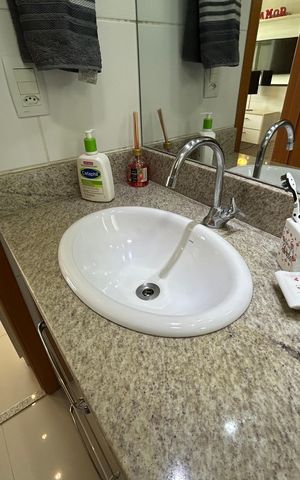 Apartamento à venda com 79m², 2 quartos e 1 vagaBanheiro da Suíte