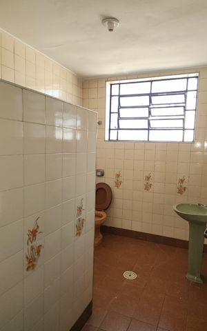 Casa para alugar com 169m², 3 quartos e 5 vagas Casa para alugar com 169m², 3 quartos e 5 vagasBanheiro