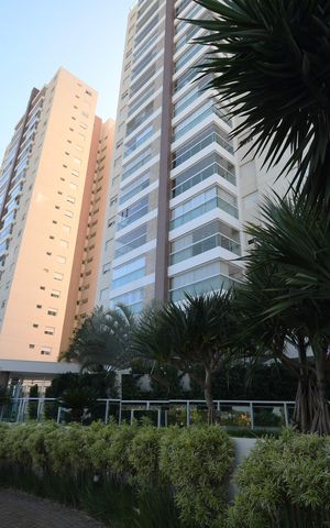 Apartamento para alugar com 113m², 2 quartos e 3 vagasFachada e portaria