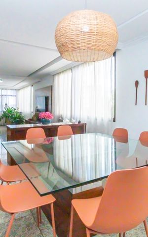 Apartamento à venda com 163m², 4 quartos e 2 vagas Apartamento à venda com 163m², 4 quartos e 2 vagasSala de jantar