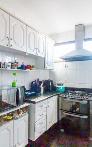Apartamento à venda com 163m², 4 quartos e 2 vagas Apartamento à venda com 163m², 4 quartos e 2 vagasCozinha