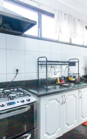 Apartamento à venda com 163m², 4 quartos e 2 vagas Apartamento à venda com 163m², 4 quartos e 2 vagasCozinha