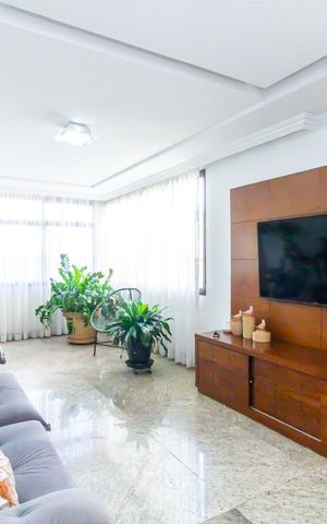 Apartamento à venda com 163m², 4 quartos e 2 vagas Apartamento à venda com 163m², 4 quartos e 2 vagasSala