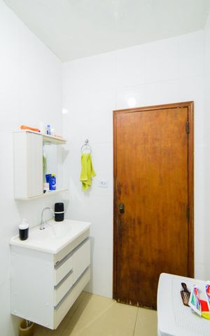 Casa à venda com 676m², 4 quartos e 5 vagasBanheiro  - Casa 2