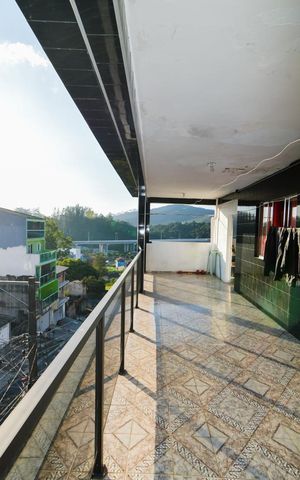 Casa à venda com 676m², 4 quartos e 5 vagasVaranda