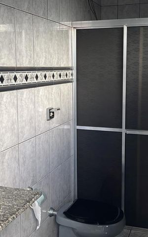 Casa para alugar com 217m², 4 quartos e 3 vagas Casa para alugar com 217m², 4 quartos e 3 vagasBanheiro