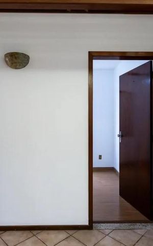 Casa à venda com 230m², 4 quartos e 2 vagasSala