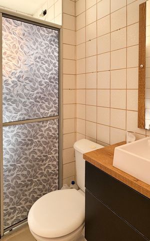 Apartamento à venda com 65m², 2 quartos e 1 vaga Apartamento à venda com 65m², 2 quartos e 1 vagaBanheiro Social