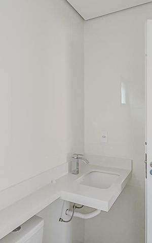 Apartamento à venda com 112m², 2 quartos e 2 vagas Apartamento à venda com 112m², 2 quartos e 2 vagasBanheiro da Suíte