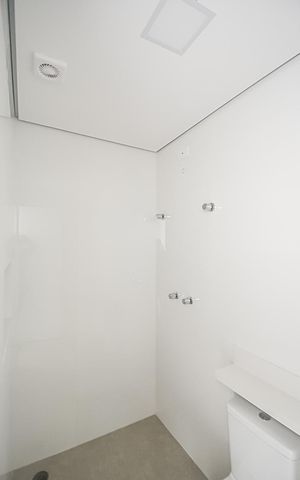 Apartamento à venda com 112m², 2 quartos e 2 vagas Apartamento à venda com 112m², 2 quartos e 2 vagasBanheiro Social