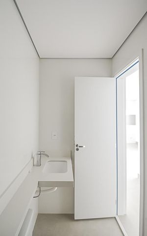 Apartamento à venda com 112m², 2 quartos e 2 vagas Apartamento à venda com 112m², 2 quartos e 2 vagasBanheiro Social