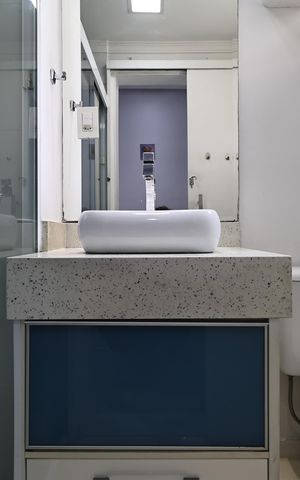 Apartamento à venda com 48m², 2 quartos e 1 vaga Apartamento à venda com 48m², 2 quartos e 1 vagaBanheiro