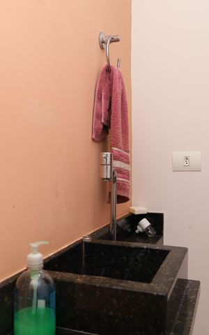 Casa à venda com 360m², 3 quartos e 2 vagasBanheiro 3 - Lavabo