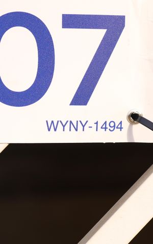Casa à venda com 360m², 3 quartos e 2 vagasPlaca instalada no portão do imóvel - Código da placa: WYNY-1494