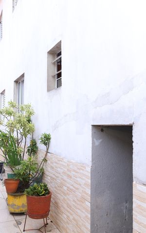 Casa à venda com 360m², 3 quartos e 2 vagasQuintal - Corredor