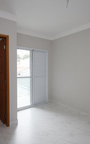 Casa à venda com 122m², 3 quartos e 2 vagasSuíte