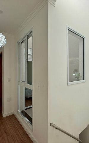 Casa à venda com 101m², 3 quartos e 2 vagas Casa à venda com 101m², 3 quartos e 2 vagasCorredor Quartos