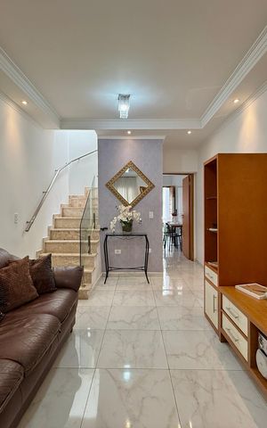 Casa à venda com 101m², 3 quartos e 2 vagas Casa à venda com 101m², 3 quartos e 2 vagasSala