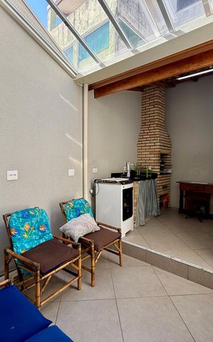Casa à venda com 101m², 3 quartos e 2 vagas Casa à venda com 101m², 3 quartos e 2 vagasQuintal