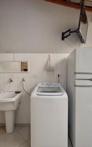Casa à venda com 101m², 3 quartos e 2 vagas Casa à venda com 101m², 3 quartos e 2 vagasÁrea de Serviço