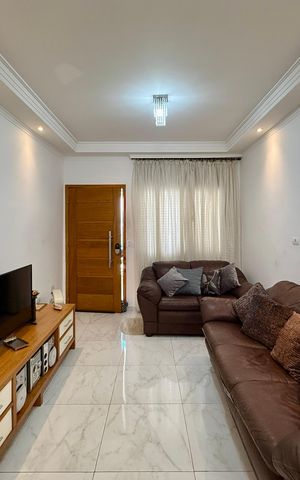 Casa à venda com 101m², 3 quartos e 2 vagas Casa à venda com 101m², 3 quartos e 2 vagasSala