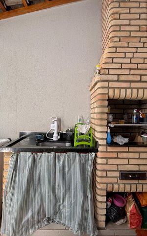 Casa à venda com 101m², 3 quartos e 2 vagas Casa à venda com 101m², 3 quartos e 2 vagasChurrasqueira