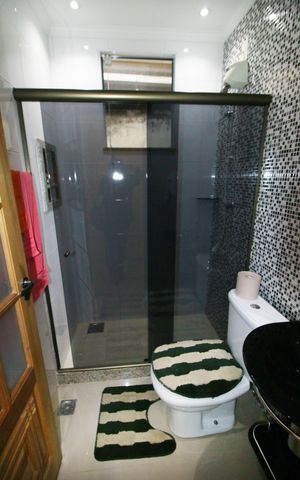 Casa à venda com 157m², 2 quartos e 2 vagasBanheiro Social