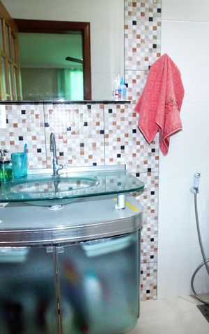 Casa à venda com 157m², 2 quartos e 2 vagasBanheiro da Suíte