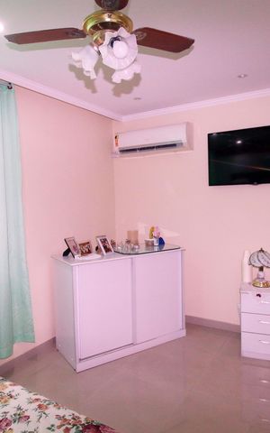Casa à venda com 157m², 2 quartos e 2 vagasQuarto 2 - Suíte