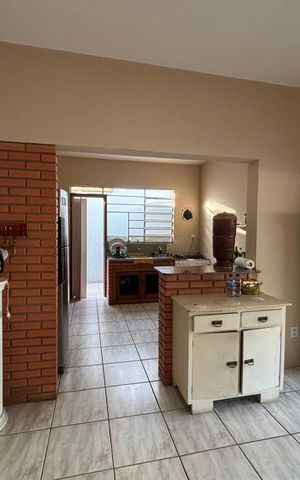 Casa à venda com 472m², 3 quartos e 1 vaga