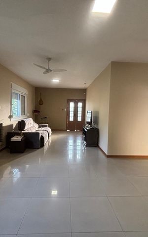 Casa à venda com 472m², 3 quartos e 1 vaga