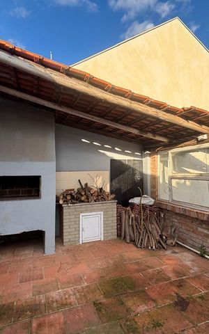 Casa à venda com 472m², 3 quartos e 1 vaga