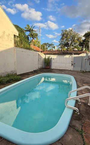 Casa à venda com 472m², 3 quartos e 1 vaga