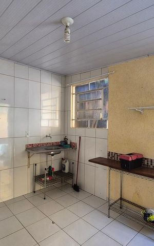 Casa à venda com 150m², 2 quartos e 4 vagas Casa à venda com 150m², 2 quartos e 4 vagasCozinha