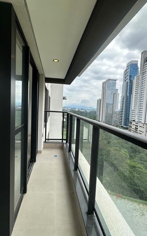 Apartamento à venda com 107m², 2 quartos e 2 vagas Apartamento à venda com 107m², 2 quartos e 2 vagasVaranda da Sala