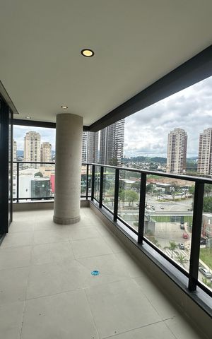 Apartamento à venda com 107m², 2 quartos e 2 vagas Apartamento à venda com 107m², 2 quartos e 2 vagasVaranda da Sala