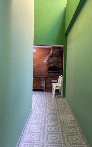 Casa à venda com 280m², 3 quartos e 3 vagas Casa à venda com 280m², 3 quartos e 3 vagasÁrea externa