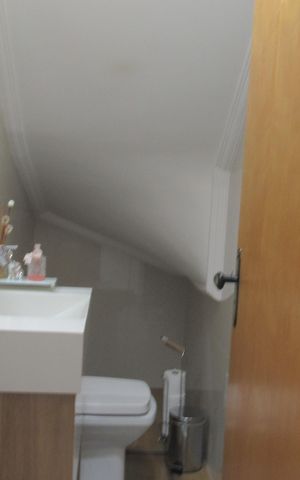 Casa à venda com 280m², 3 quartos e 3 vagasLavabo